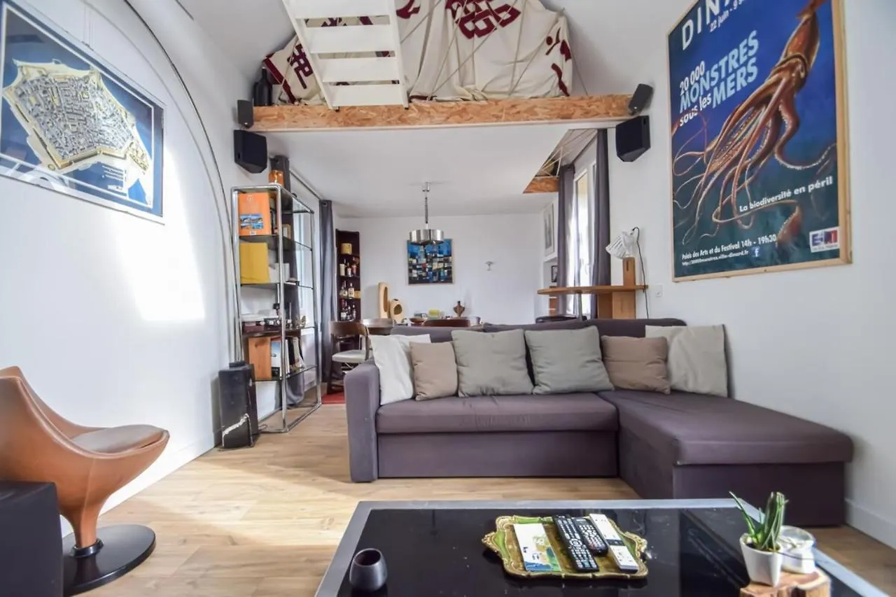 Maison Atypique Avec Grande Terrasse Proche Plages Βίλα Ντινάρ 0*,  Γαλλία