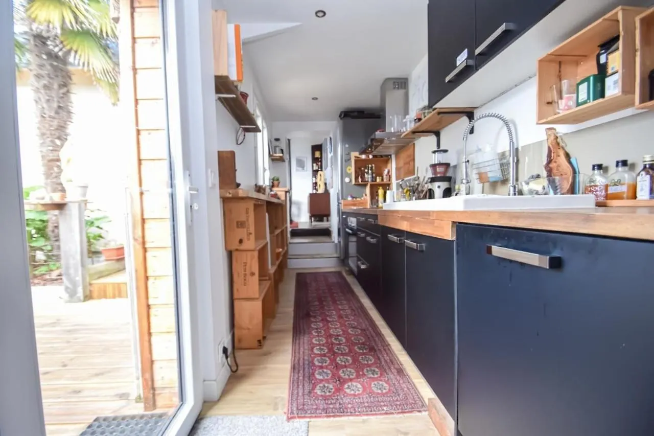 بيت للعطل فيلا دينارفي Maison Atypique Avec Grande Terrasse Proche Plages